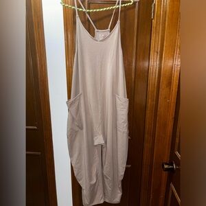 SOLD on cross post 🤎🤎Free People Hot Shot Onesie🤎🤎